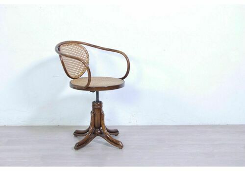 Thonet Type Swivel Chair With Curved Wooden Armrests Vienna Straw Armchair