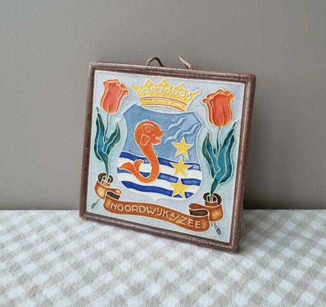 Vintage Beautiful Nautical Ceramic Wall Plaque Retro Wall Hanging