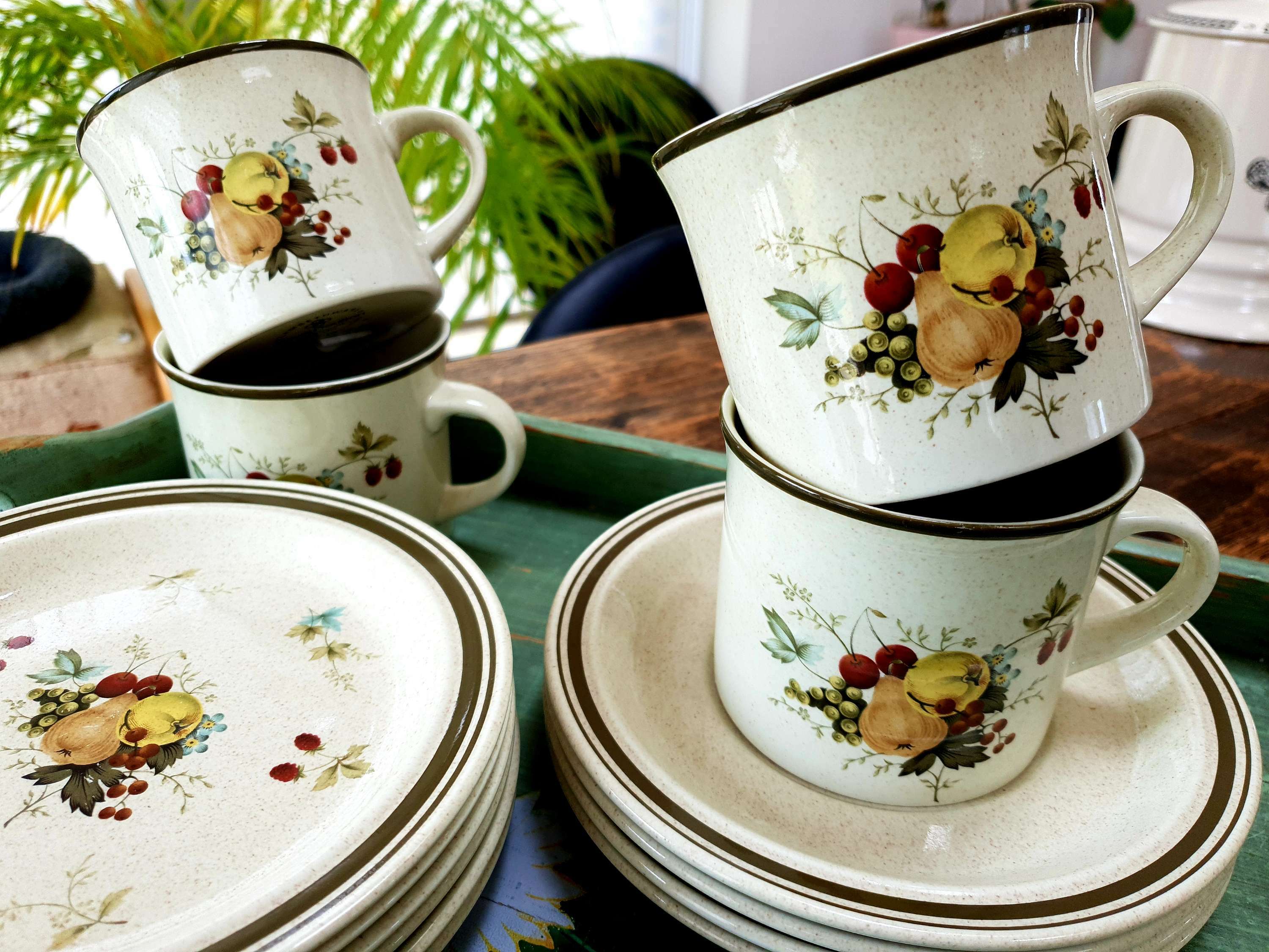 1970's Tea Set By Royal Doulton Lambethware Vinterior