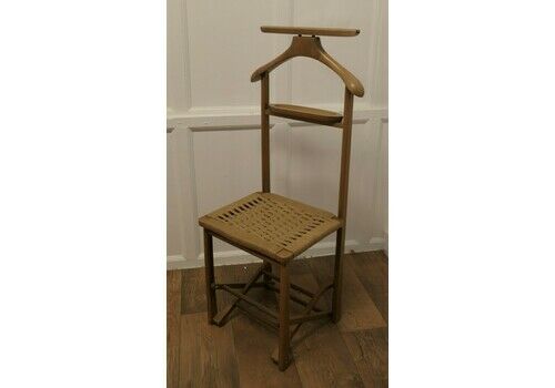 Mid Century Italian Gentleman’s Floor Standing Valet Luggage Rack