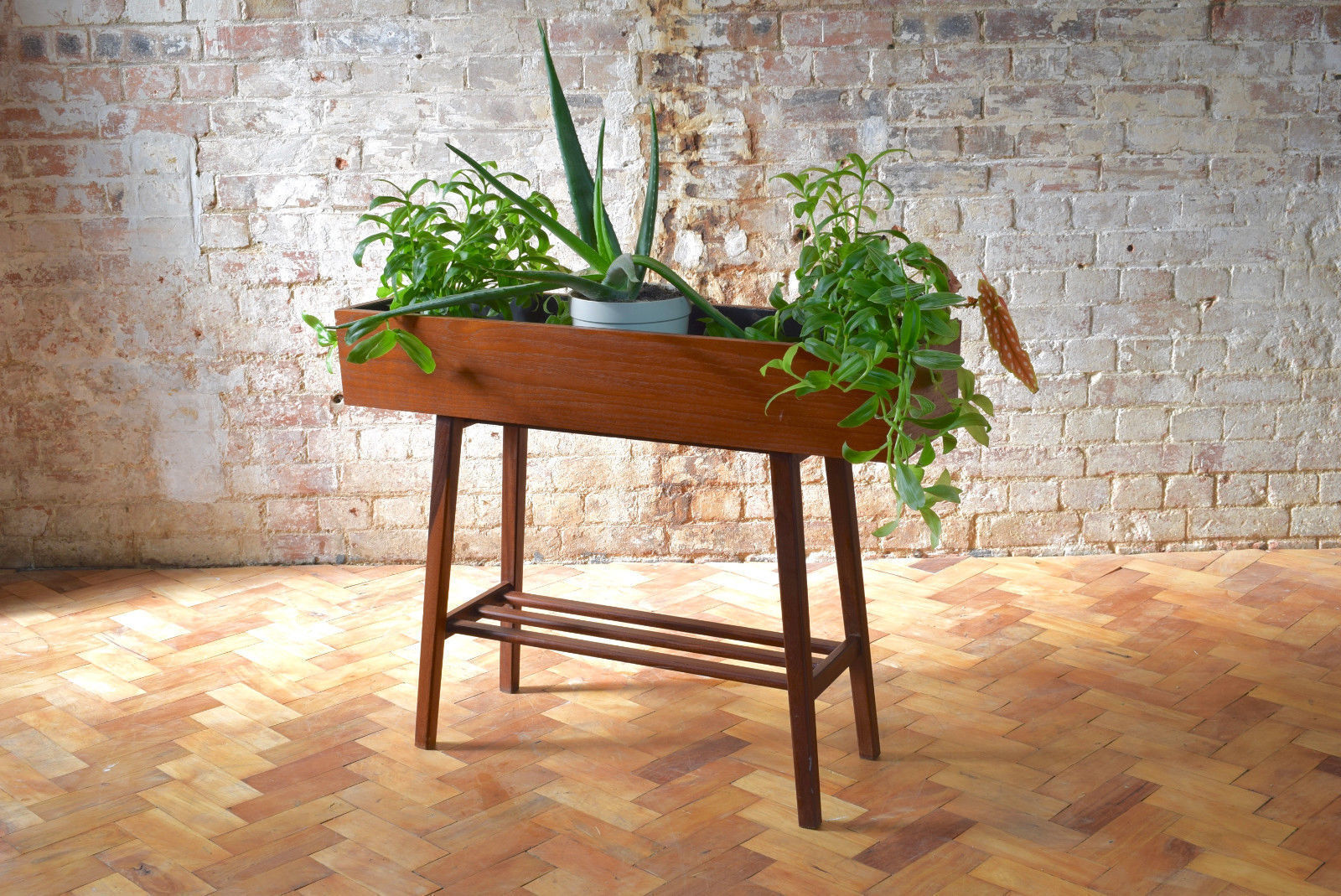 Vintage Mid Century Indoor Wooden Teak Planter Pot Stand With Tappered Legs