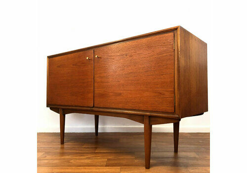 Beautiful Mid Century Compact Teak Sideboard/Media Unit Everest Furniture 1960's