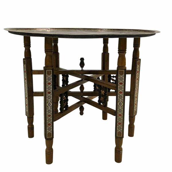 Oriental Embossed Brass Table From The Early 20th Century Vinterior