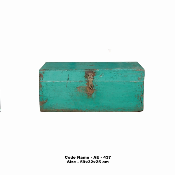 Old Teak Chest, Oriental Vinterior