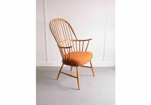 Vintage Ercol Chairmaker’s Light Finish Chair (Model 472) Windsor Back