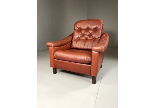 Danish Mid Century Leather Buttoned Armchair, Turned Legs, Retro Mnor
