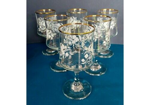6 Vintage Dema Regent Small Wine Or Sherry Glasses With Rose Pattern And Gold Rims, English, 1970s By Dema Of Chesterfield