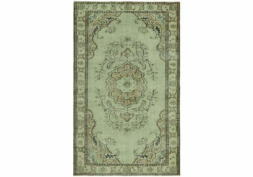 Beautiful Green Vintage Rug | Vinterior