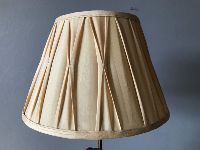 Vintage Gilt Cherub Figure Table Lamp Vintage Gilt Cherub Figure Table Lamp