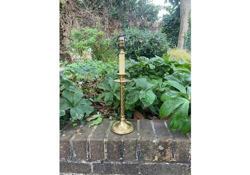 Vintage Quality Brass Lamp With Ribbon Detail, Made In England   Working