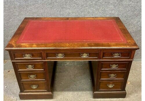 Victorian Mahogany Pedestal Desk