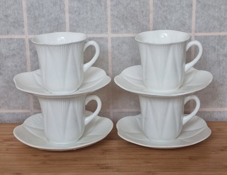 Shelley Dainty White 1930s Coffee Cup Saucer Set Of Four Bone