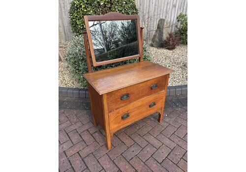 Arts & Crafts Oak Dressing Chest