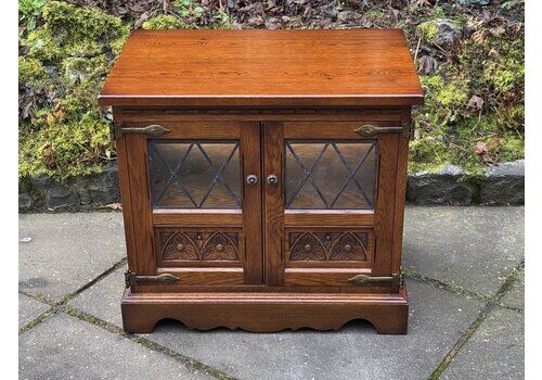 A Wood Brothers Old Charm Carved Light Oak Tv Media Cabinet / Stand / Base