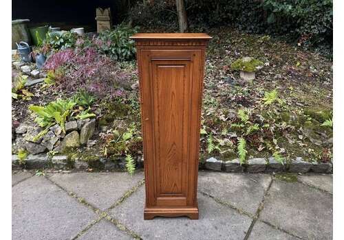 An Ercol Golden Dawn Elm / Ash Cd Storage Cabinet / Cupboard / Stand / Unit