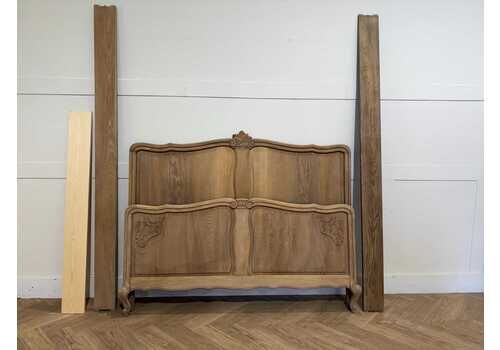 Stunning Vintage French Rustic Dark Oak Crested 5ft Bed With Slatted Base Kingsize French Bed