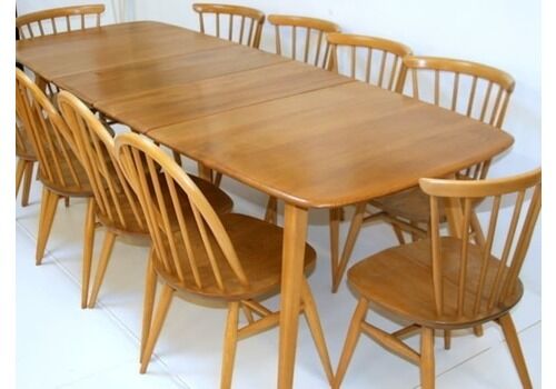 Ercol Grand Windsor Extending Dining Table  Seats 10 12 When Extended, 6 When Closed.