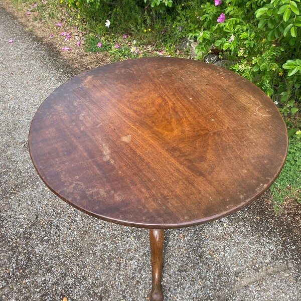 George III Mahogany Circular Tripod Table photo for sale