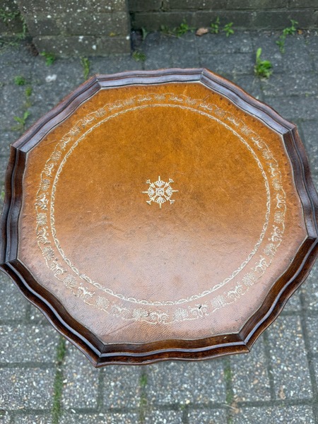 Vintage Wine Table, Side Or Lamp Table   Gorgeous 1980s Table Original Finish & The Original Brown And Gold Leatherette Top photo for sale