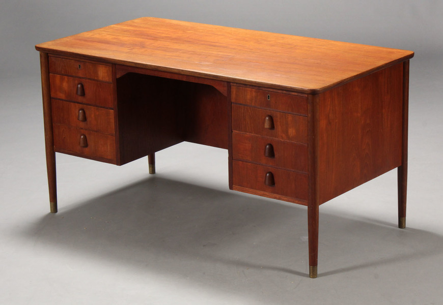 Danish Freestanding Desk