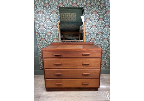 Cc41 Dresser With Mirror