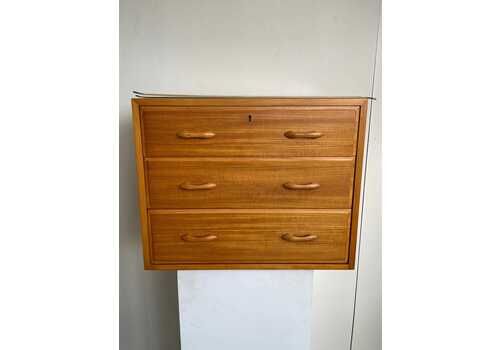 59cm Chest Of Drawers Staples Ladderax & 2 Support Bars   Cheaper Delivery In M25.