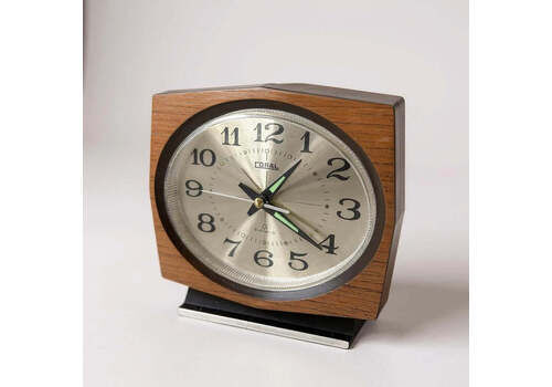 Vintage Teak Retro Alarm Clock – Mid‑Century Desk Alarm Clock With Wind‑Up Or Electric Mechanism