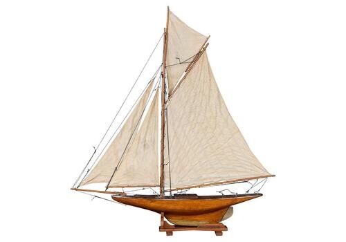 Vintage 20th Century English Gaff Rigged "J Class" Pond Yacht C.1930