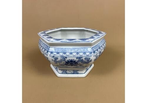 Oriental Decorative Planter Plant Pot Ceramic Blue White Floral Patterned Hexagon Pots Vintage Display Chinese Indoor Antique