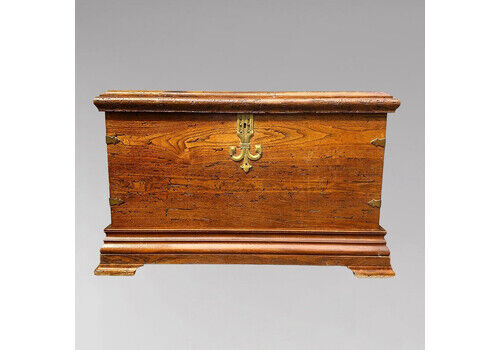Oak Chest Decorated With Fleur De Lis
