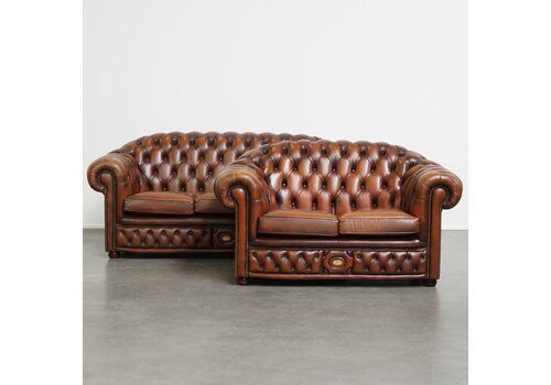 Beautiful And Complete Set Of A 2.5 Seater And 2 Seater Brown English Cowhide Leather Chesterfield Sofa