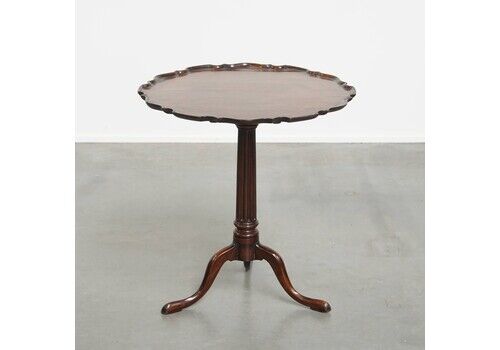 Charming Antique English Wine/Tilt Top Table/Side Table From The 19th Century With An Ornate One Piece Top