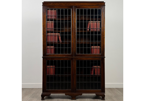 Antique 20th Century Fine Quality Display Cabinet In Oak