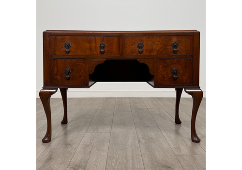 Antique 20th Century Kneehole Desk In Walnut