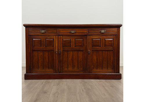 Antique 20th Century Good Quality Sideboard In Walnut