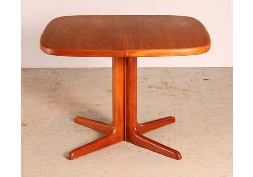 Danish Mid Century Extending Teak Dining Table By Skovby, Circa 1970s