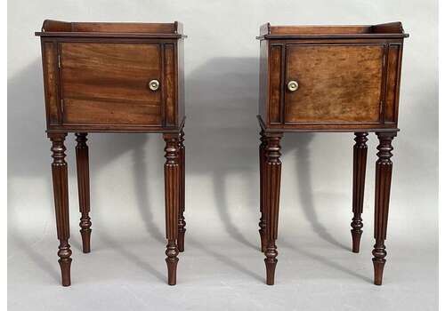 Good Regency Gillows Matched Pair Of Mahogany Bedside Cabinets / Cupboards