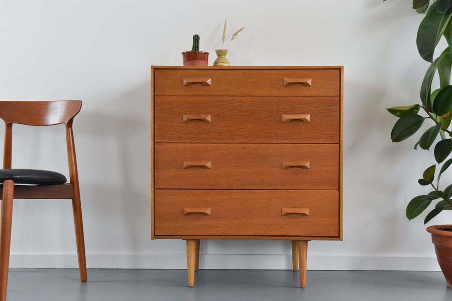 Vintage 1960s Oak 4 Drawer Stag Concord Chest Of Drawers By John