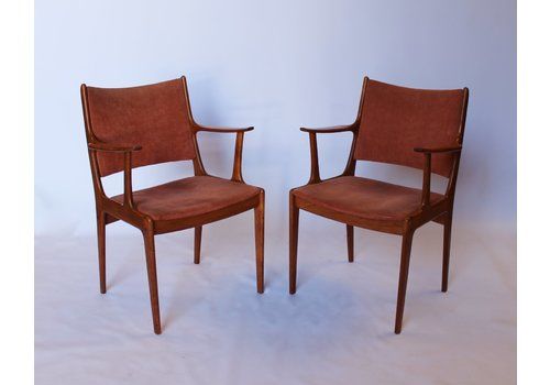 Armchairs In Teak & Pale Pink Suede By Johannes Andersen For Uldum Møbelfabrik, 1960s, Set Of 2