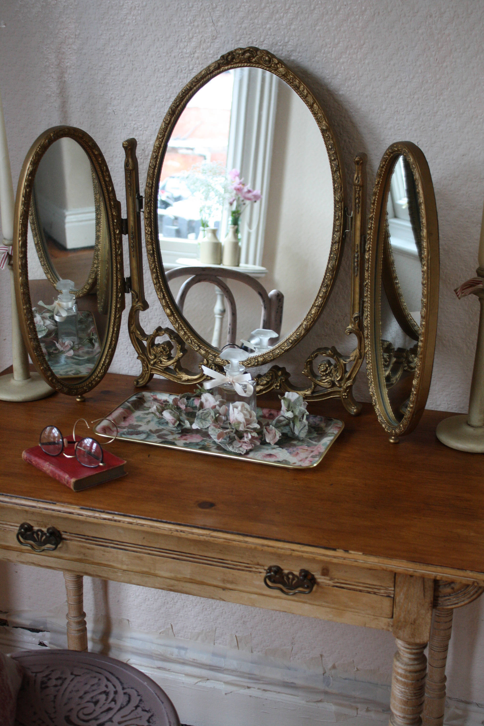 Pretty Gilt Vintage Triple Dressing Table Mirror With Roses Crest