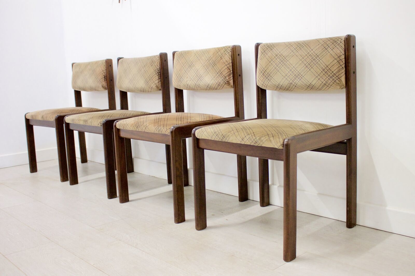 Mid Century Retro Set Of 4 Teak Dining Chairs By G Plan, 1970s G Plan