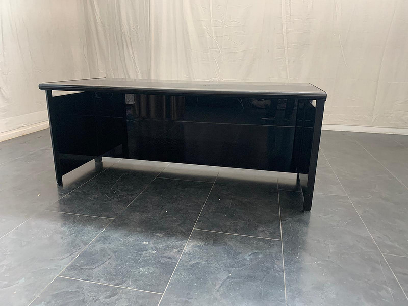 Lacquered Desk With Leather Top By Kazuhide Takahama For Simon, 70s photo for sale