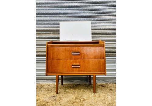 Superb Mid Century Chest Of Drawers / Dressing Table With Removable Mirror.