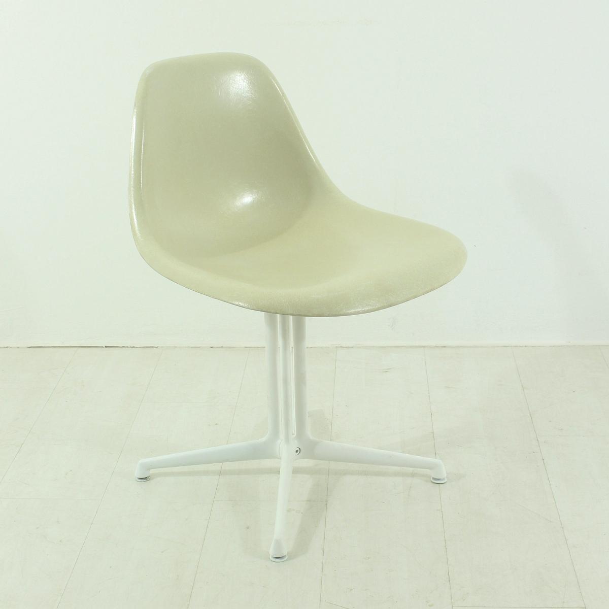 vitra off white