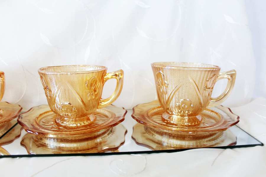 4 Vintage Iris Herringbone Carnival Glass cup and saucers, depression