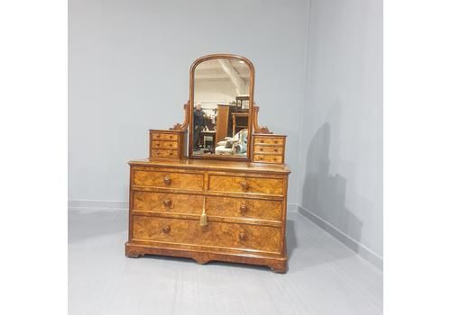 Outstanding Burr Walnut Dressing Table