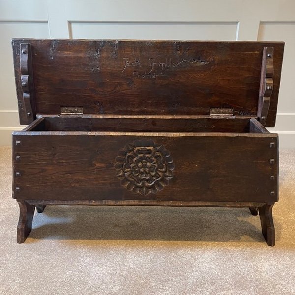 Jack Grimble Chest Vinterior