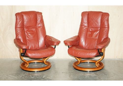 Pair Of Ekornes Stressless Recliner Leather Swivel Armchairs Super Comfortable