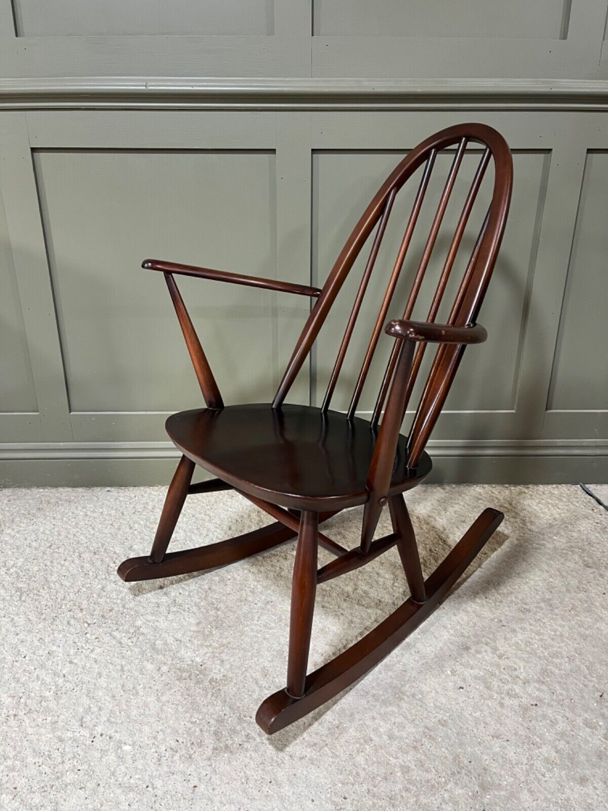 Vintage Ercol Rocking Chair Quaker Model No. 428 Circa ‘60’s Ercol