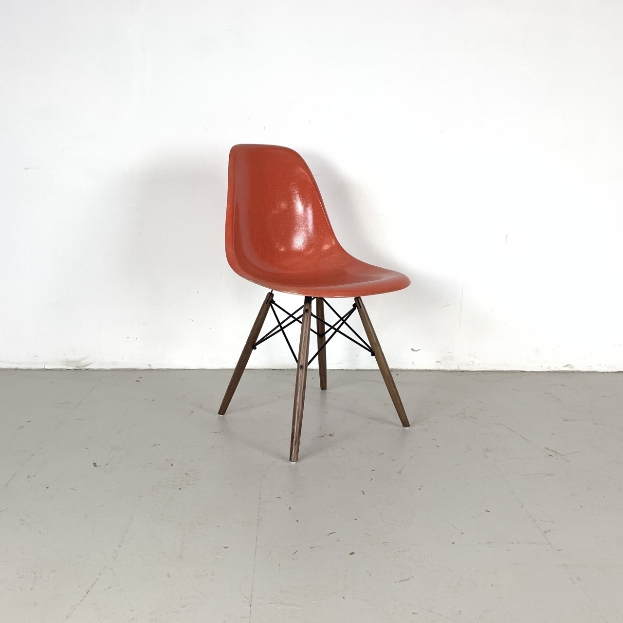 Eames Herman Miller Dsw Side Chair In Coral